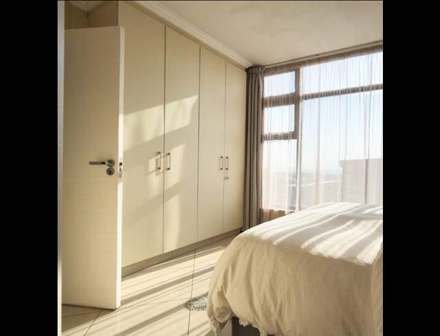 2 BEDROOM APARTMENT FOR SALE IN UMHLANGA RIDGE